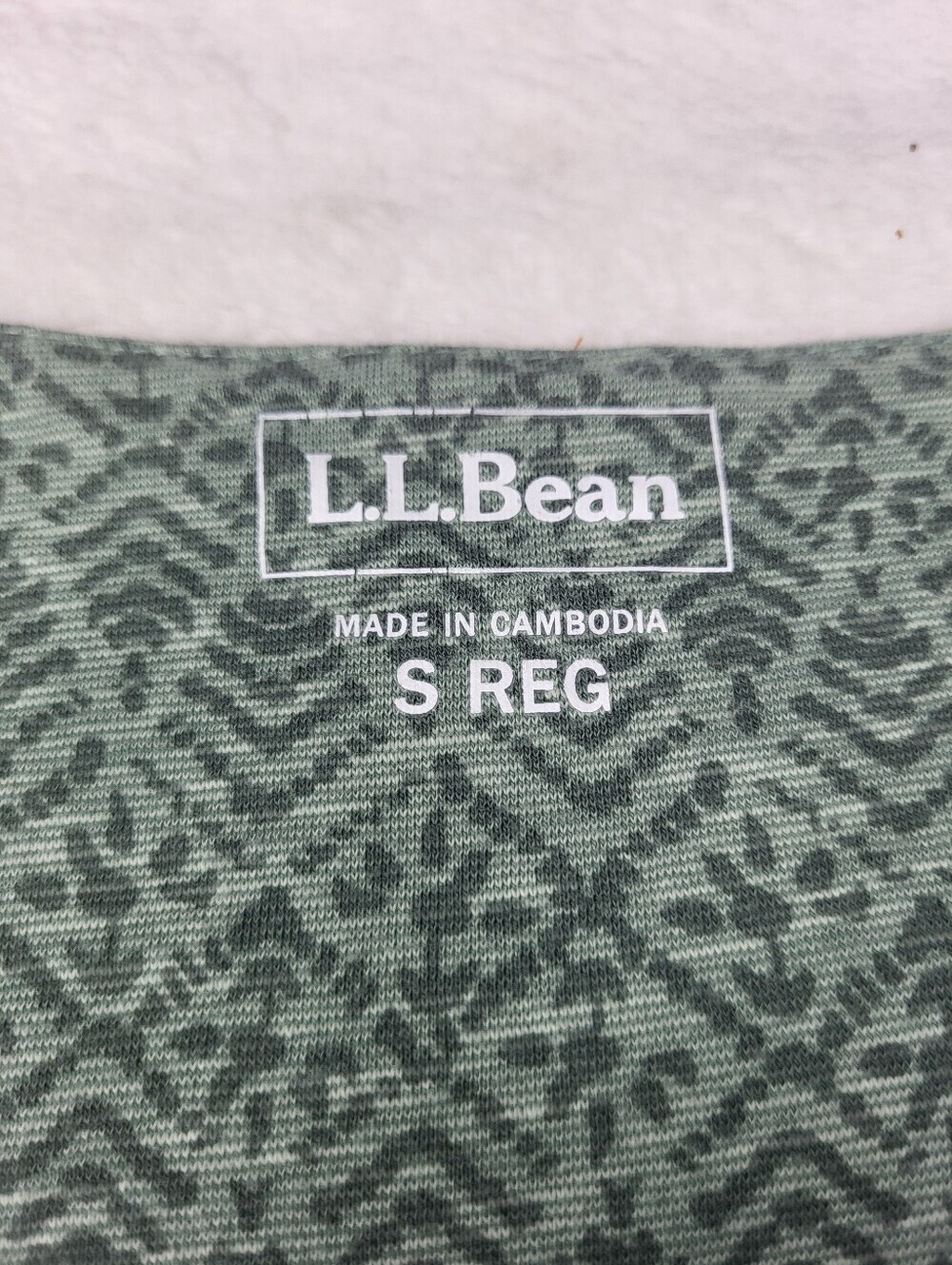 L.L Bean Green Printed Wrap-Style Women's Dress. Size Medium. Item 507253 - Picture 6 of 11